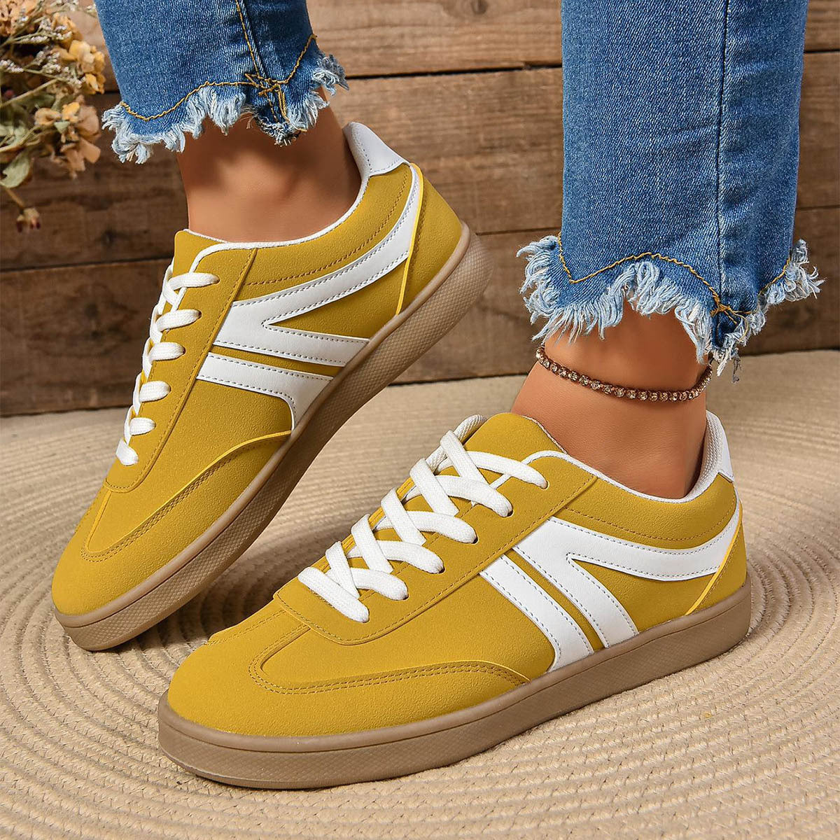 Lace-up Round Toe Flats Shoes For Women