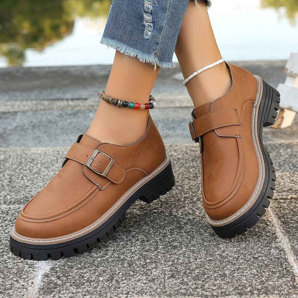 British Style Height-increasing Buckle Loafers