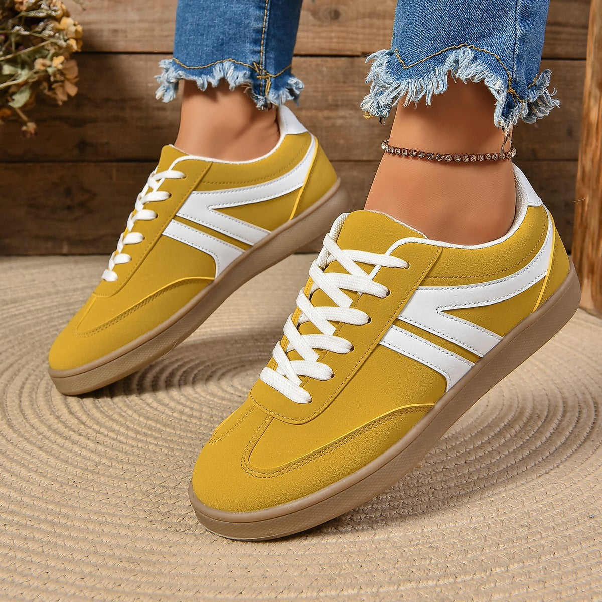 Lace-up Round Toe Flats Shoes For Women